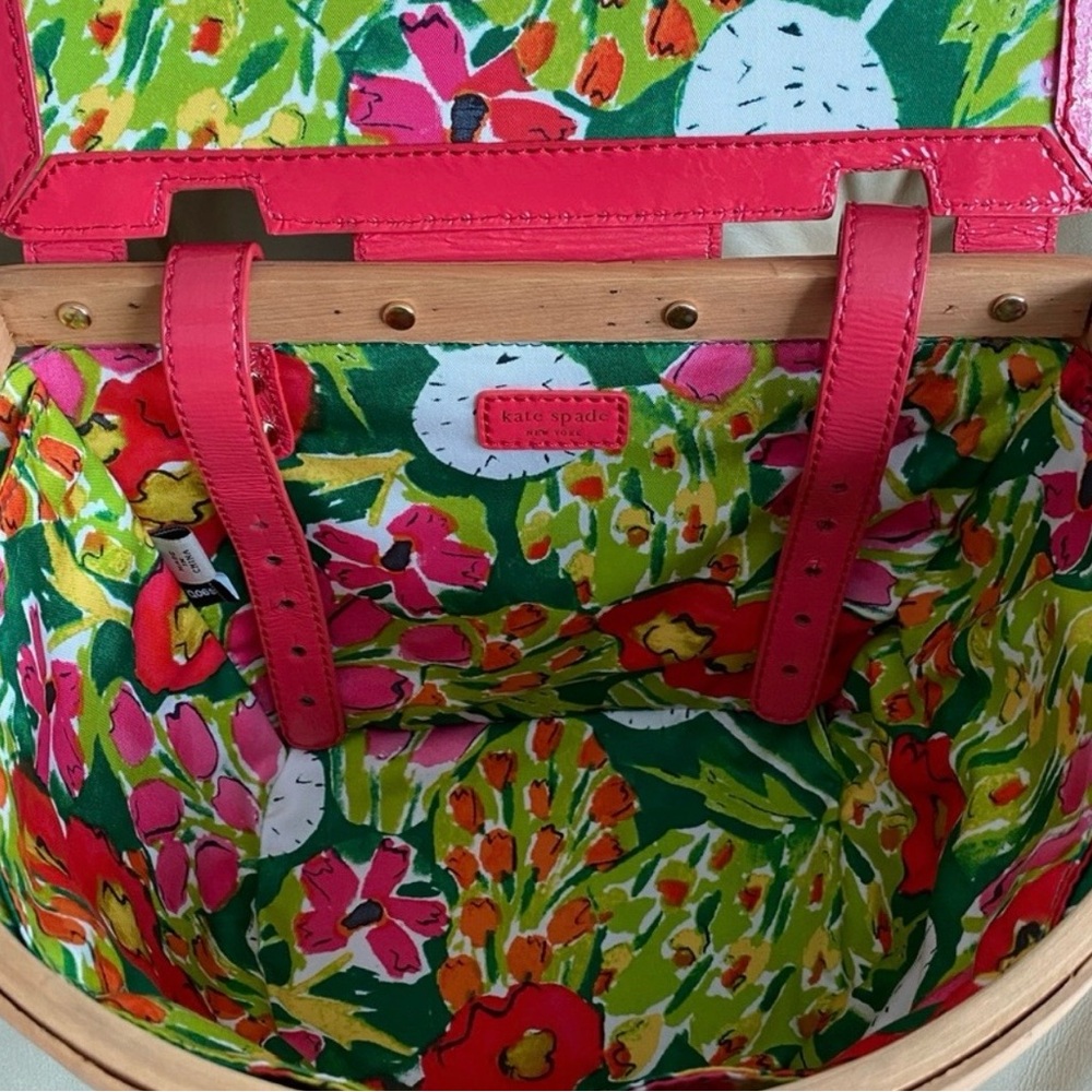 Kate Spade NWOT
Bicycle Picnic Basket Wicker Floral
Print
Cost: $375 - Picture 6 of 9